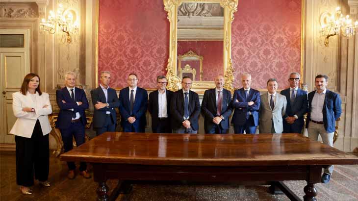 Foto di gruppo dei rappresentanti MetroNet